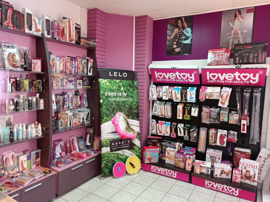 Sex Shop Brad