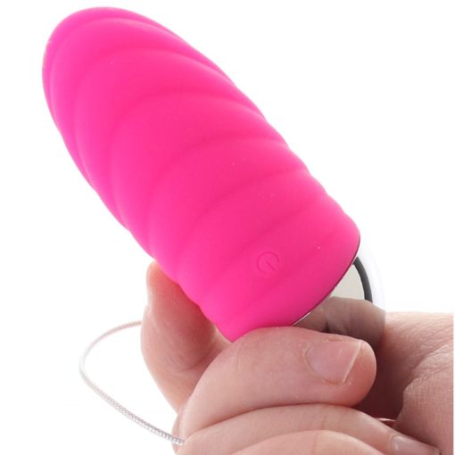 Ou Vibrator cu Telecomanda Turn Me On Rechargeable Love Bullet