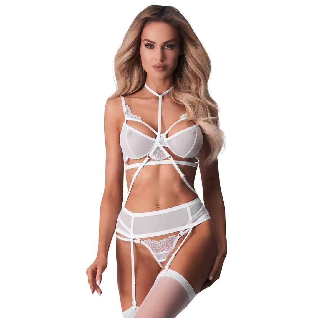 Set Lenjerie 3 Piese Obsessive - Tanga Decupat Sutien cu Sarma si Guler